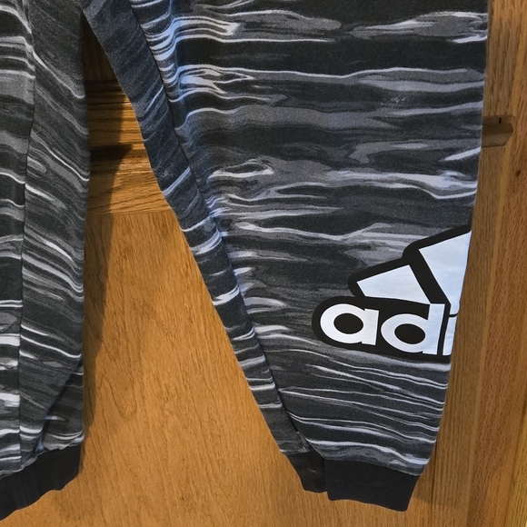 Adidas Black and Gray Sweatpants Camouflage Pattern XL Reg Fit Unisex (W 18/20) - Picture 2 of 13